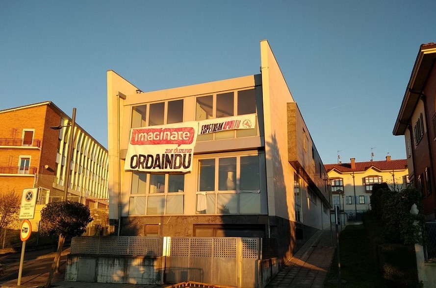 Legutioko Desjabetuon Hotela arrisku egoeran dagoela salatu dute