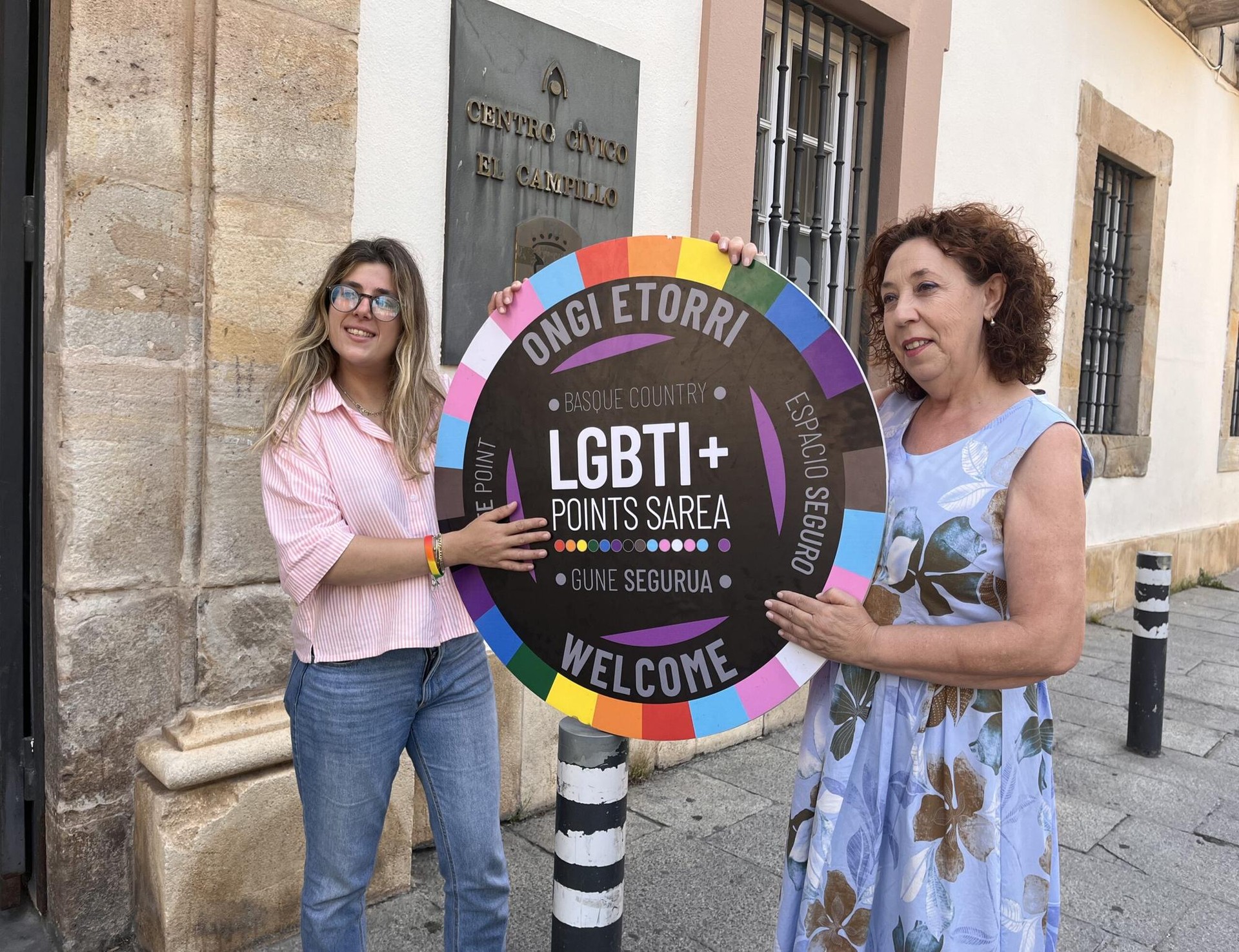 Gizarte etxeek bat egin dute LGBTI+ pertsonentzako gune seguruen euskal sarearekin