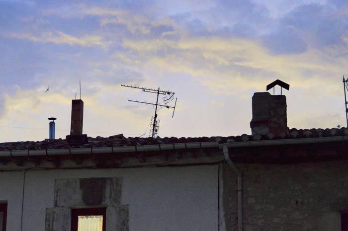 ze polita gaua, gaua oraindik ez denean.