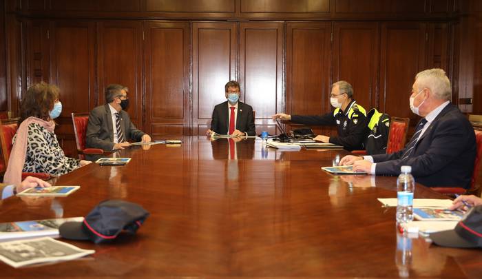 Delituak %8 jaitsi dira Gasteizen, baina sexu-askatasunaren aurkako egintzak igo dira