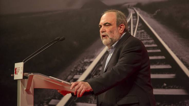 Mikel Unzalu hil da, legebiltzarkide eta sailburuorde sozialista izandakoa