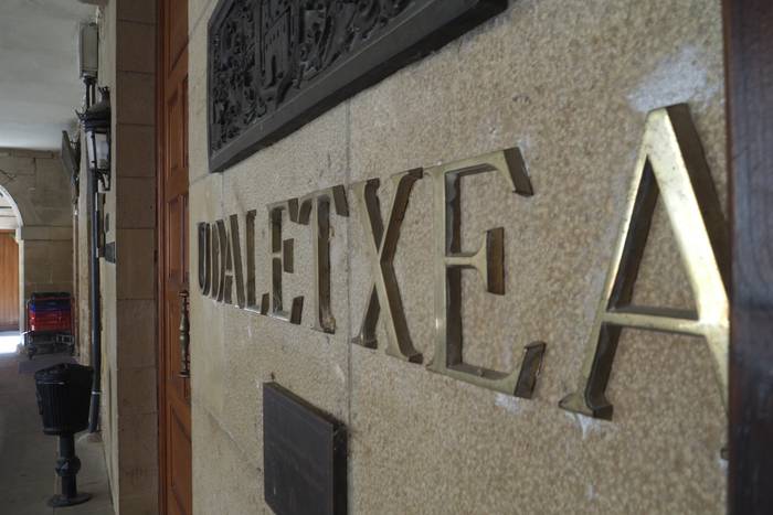 Guardiak 31.000 euro ordaindu beharko dizkio idazkari ohiari