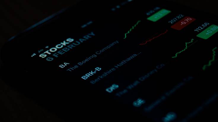 Desagertuta dago diru errazaren 'guru' zena