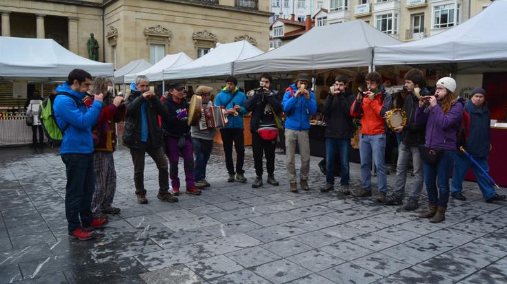 Albokariz beteko dira aste bukaeran Urbisuko kaleak