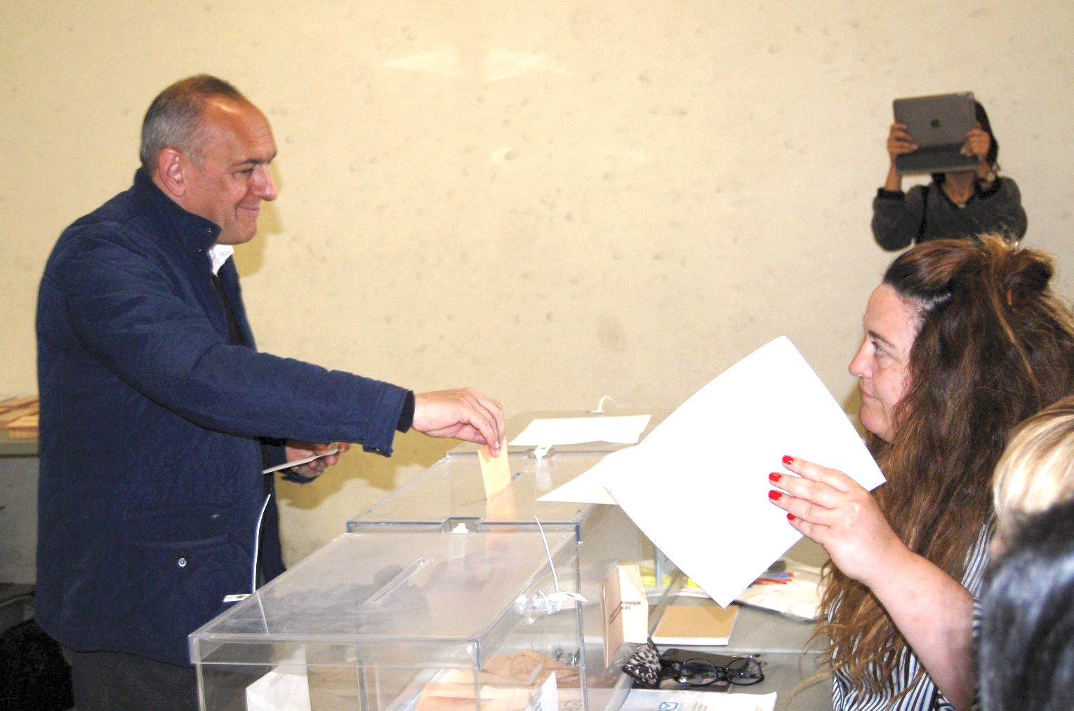 Jeltzaleak eta sozialistak batera berriro ere?