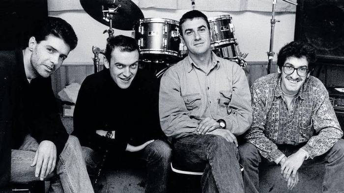 Hasi da Hertzainak taldea eta Elkarren arteko epaiketa