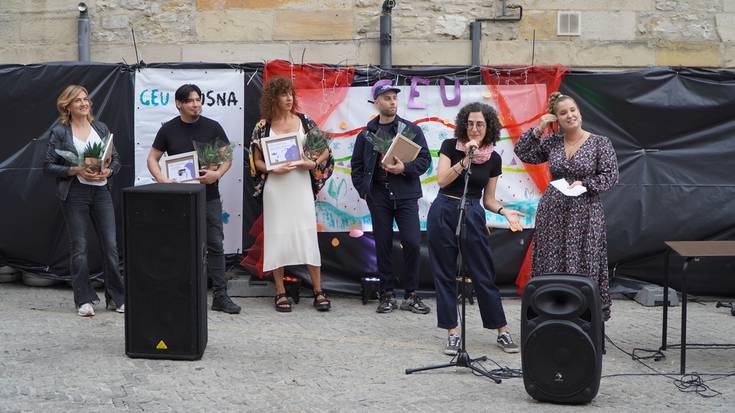 Zabalik dago GEU elkartearen txosna