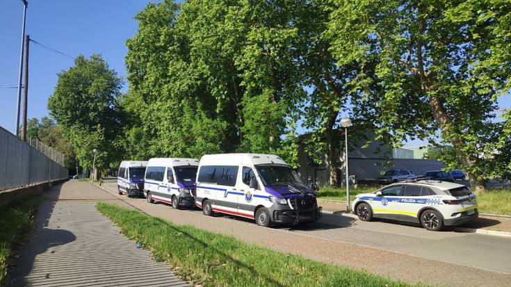 URSSA eta EGAko fabrikak hartu ditu Poliziak