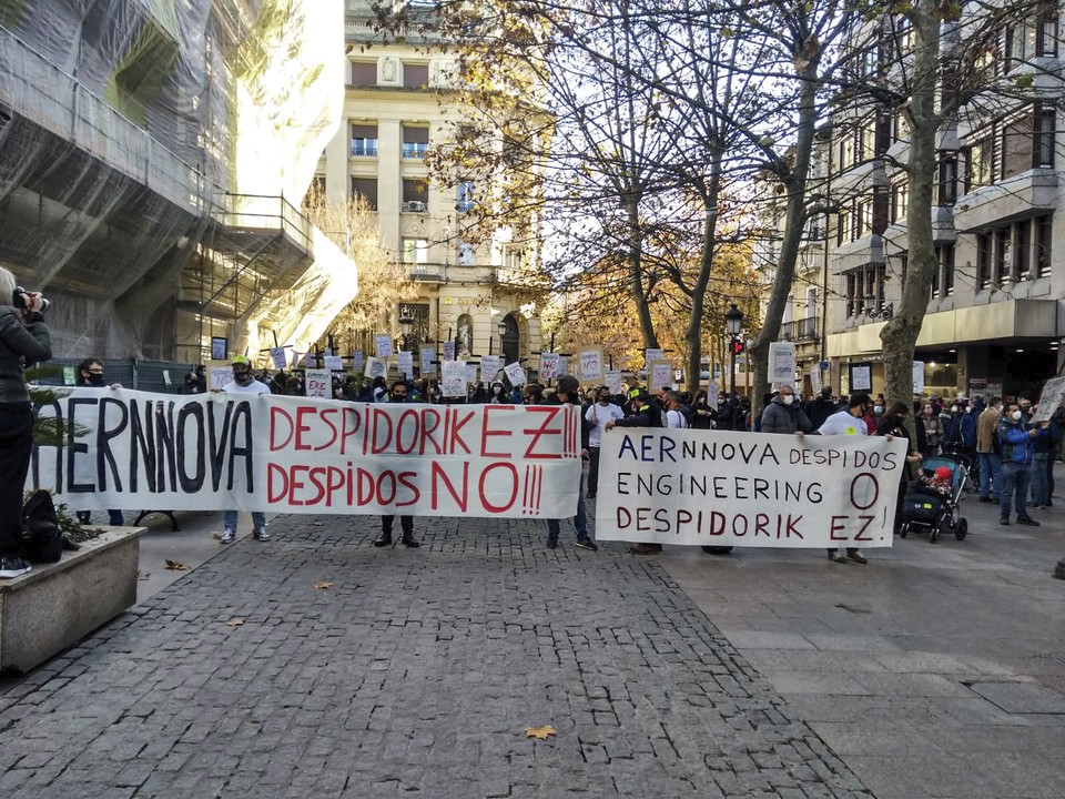 "Aernnovaren etorkizuna ez dago inondik inora kolokan"