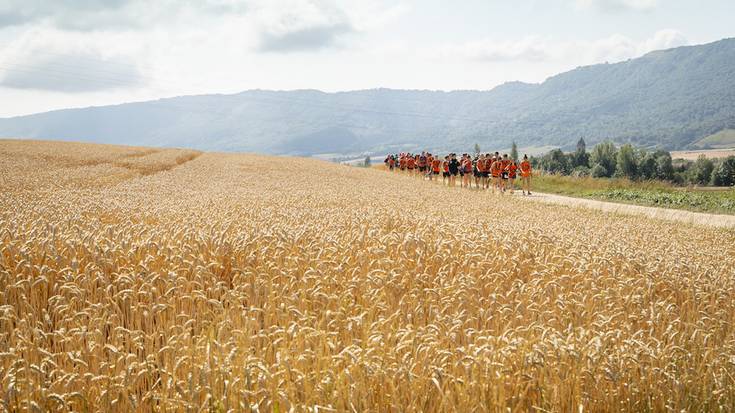 Tribu ehiztari, ibiltzaile eta nomadaren bila