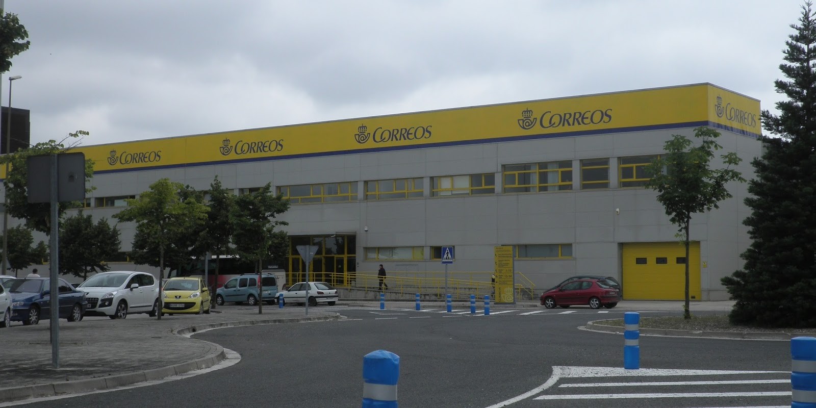 Correos zigortu dute eskubide sindikalak urratzeagatik