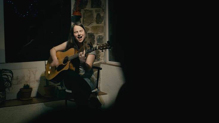 Guda Dantza taldea eta Olatz Salvador abeslaria, asteburua girotzeko prest