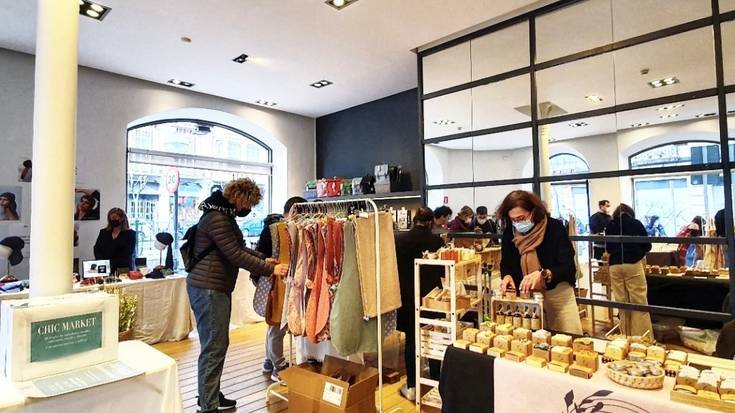 Chic Market tokiko diseinatzaile artisauen azoka bueltan da