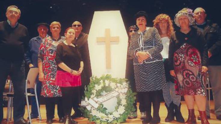 Irailaren 29an hasiko da Auzo Eszenako urritik abendura bitarteko denboraldia