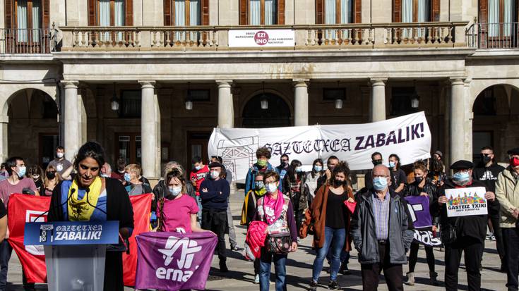 "Gasteiztarrok gaztetxea zabalik nahi dugu"