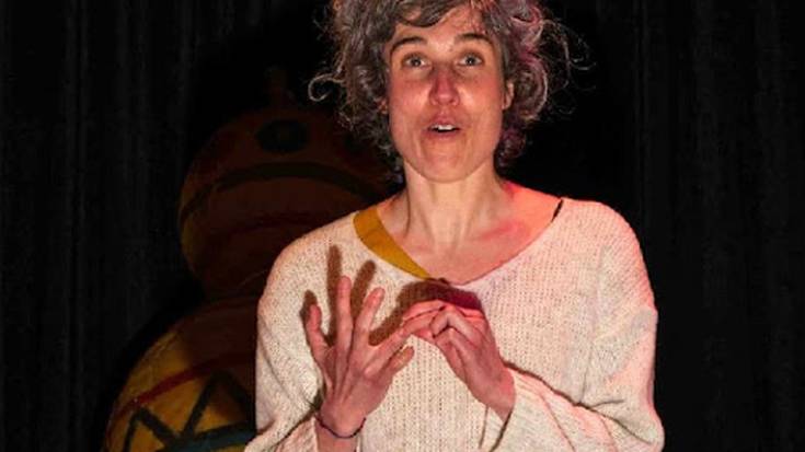 'Ipuinekin jira eta bira', Ane Arrugaeta