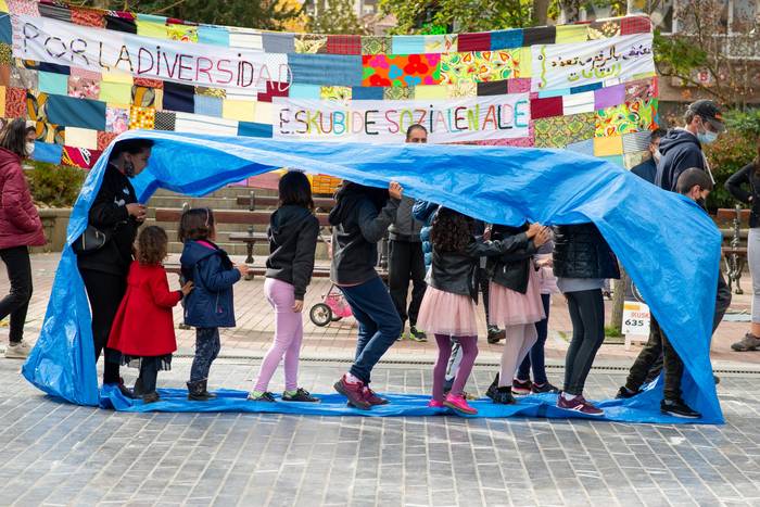 Bueltan dira Bizilagunak ekimeneko kulturarteko bazkariak