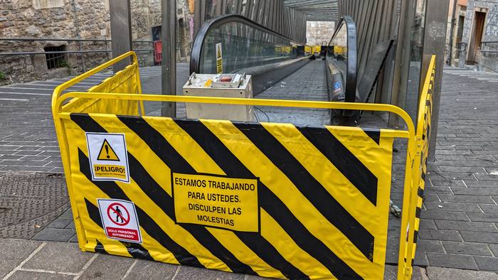 Gabezia "arriskutsuak" atzeman dituzte eskailera eta igogailuetan