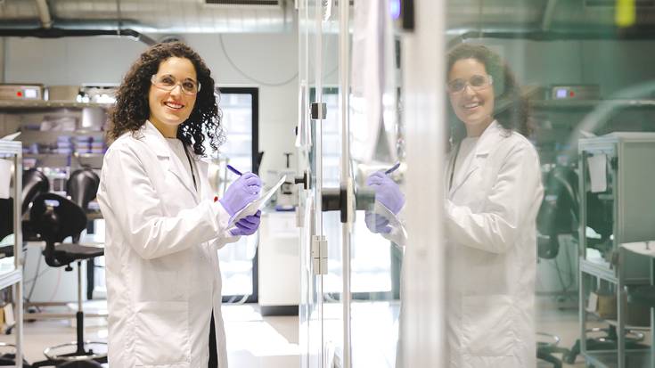 Bateria berrietan ikertzeko saria jaso du Maria Arnaiz zientzialariak