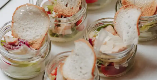 Pintxoak egiteko lantegia