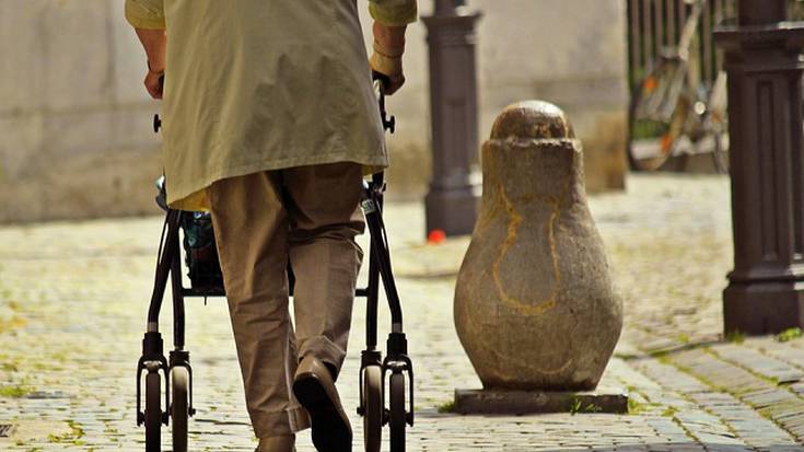 Mugikortasun arazoak dituztenei bideratutako taxi zerbitzuaren baldintzak aldatu dituzte