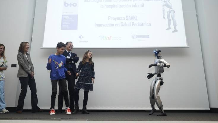 Saaki aurkeztu dute, Txagorritxuko haurrak lagunduko dituen robota