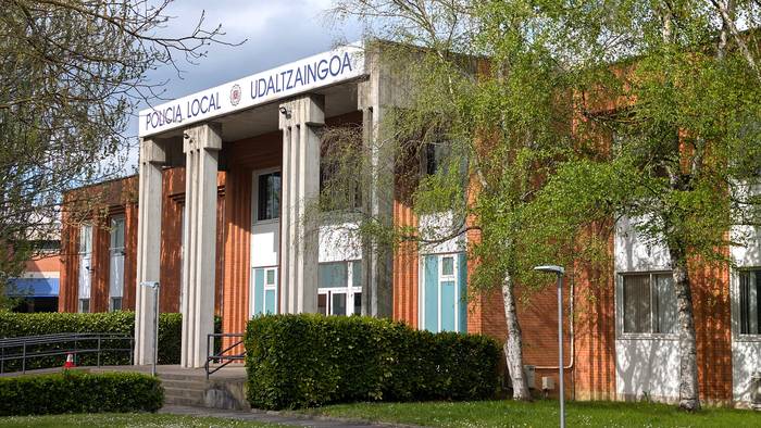 Emakume bat atxilotu dute, bikotekideari eraso egiteagatik