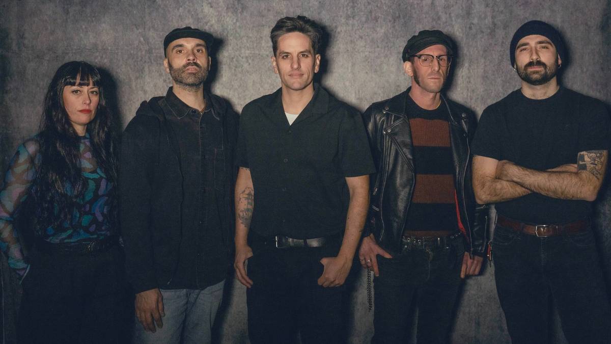 Izaki Gardenak, Testarudes, Leihotikan, Maruxak eta Sedientos de Cumbia, Gasteizko txosnetan