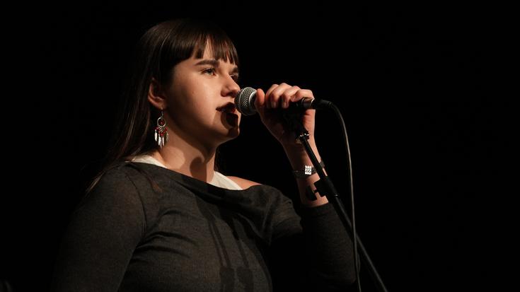 Maddi Agirrek irabazi du bertsolari txapelketako lehen finalaurrekoa