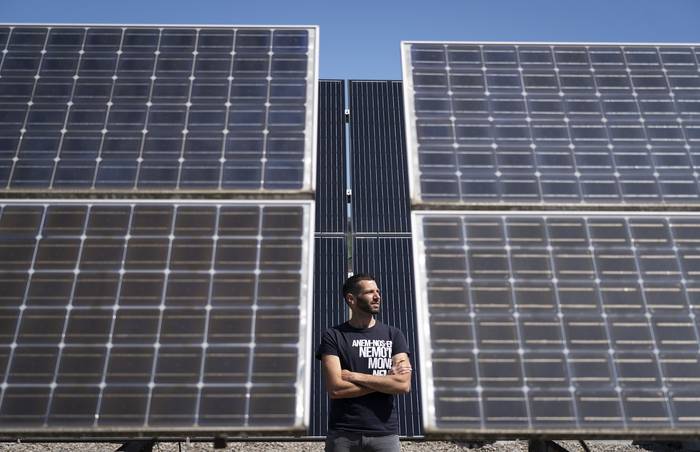 Gasteizko teilatuetan eguzki plakak jarrita kontsumo elektrikoaren %38 lortuko litzateke