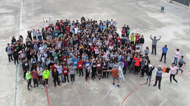 Munduko gosea arintzeko, korrika