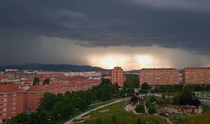 Ekaitzak espero dira, ostegun eta ostiralerako