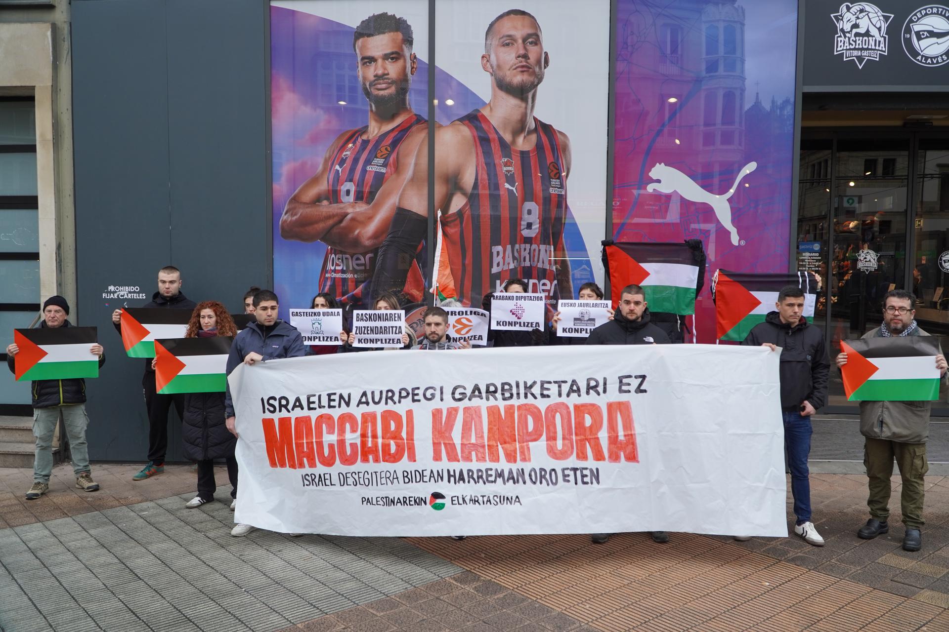 "Baskoniako zuzendaritza konplizea da Israelekin"