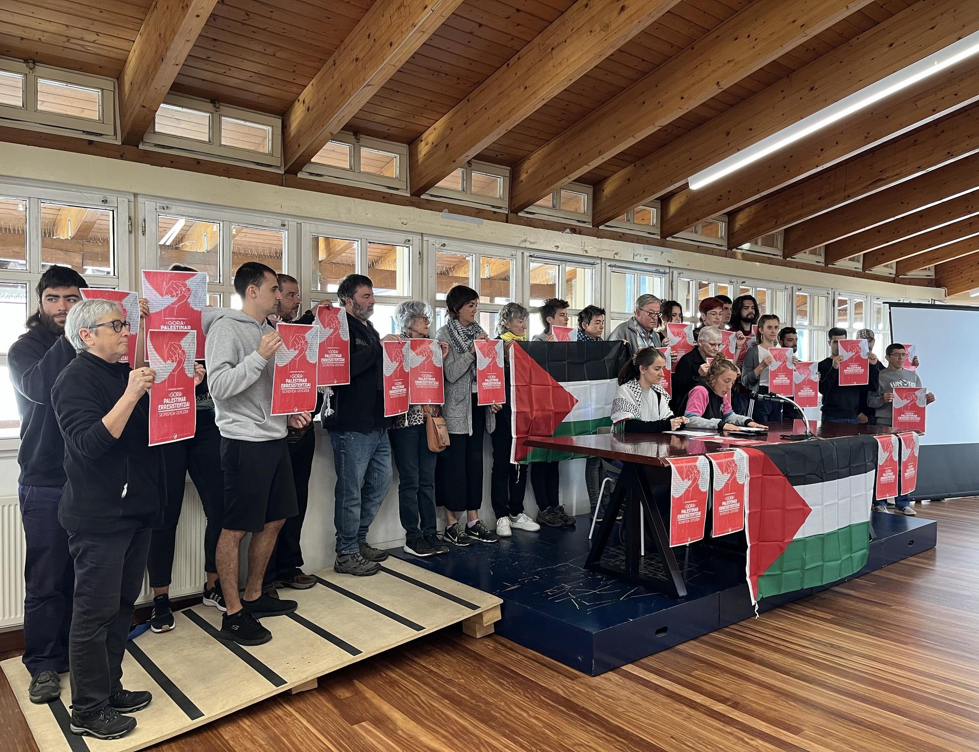 Autobusak Gasteiztik Palestinaren aldeko manifestazio nazionalera joateko