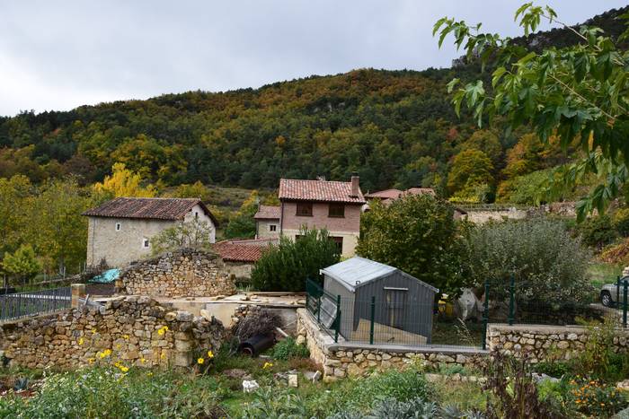 360.000 euro herrietan etxebizitzak birgaitzeko eta alokatzeko