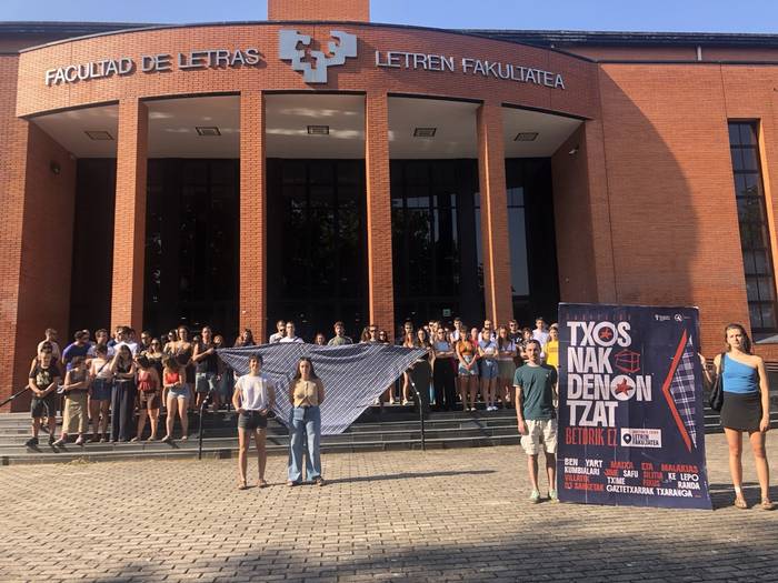 Gasteizko jaietan "txosna pirata" jarriko dute berriz GKS eta Etxebizitza Sindikatuak