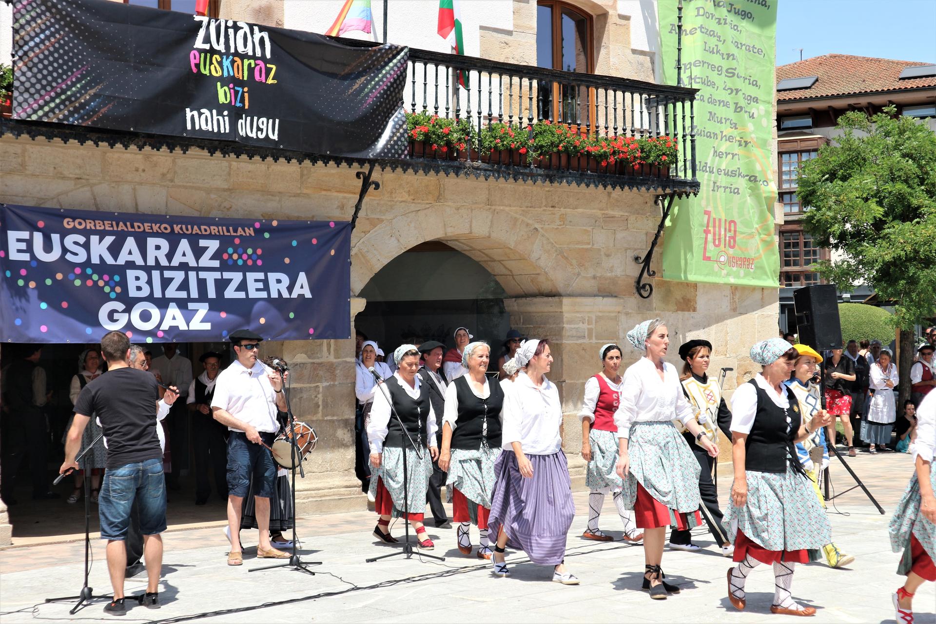 Aurten ez da Zuia Euskaraz Eguna ospatuko