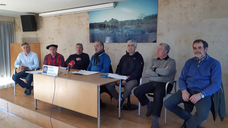 Diputazioa Mendi Haran Ur Partzuergoa "suntsitzen" ari dela salatu dute