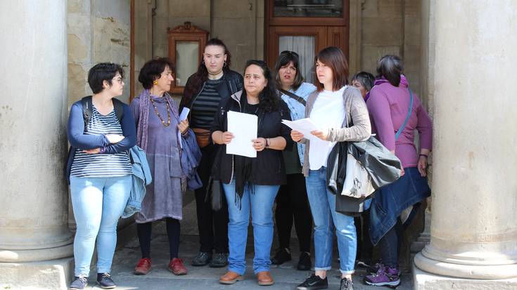 Indarkeriarik gabeko jai eredua aldarrikatu du mugimendu feministak