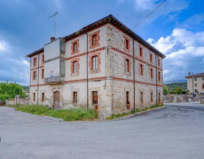 Alokairu sozialeko etxebizitzak eskainiko dituzte Narbaxan