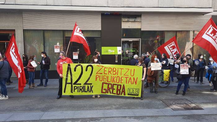 Sektore publiko osoko langileak grebara deituta daude gaur