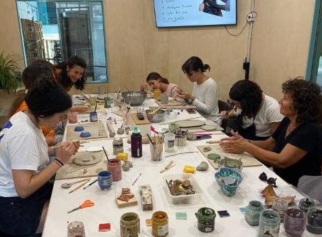 Gabonetako keramika apaingarriak