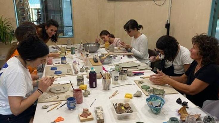 Gabonetako keramika apaingarriak