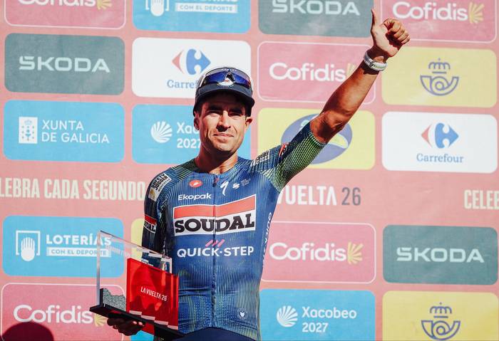 Mikel Landak irabazi du Vueltako etapa erregina