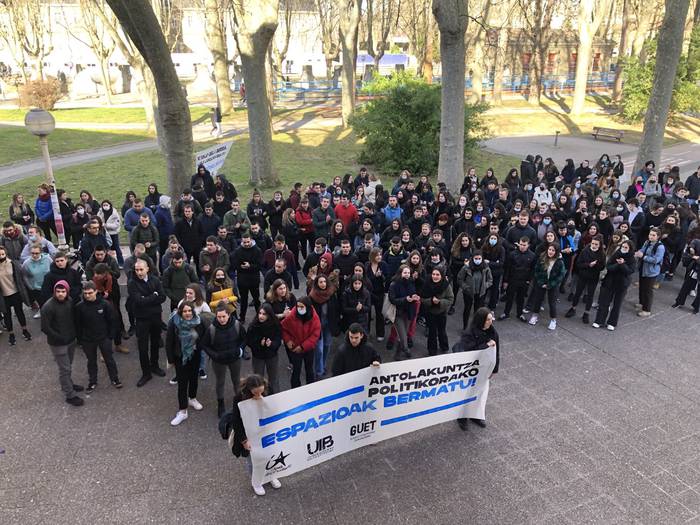 "Ikasle langileentzako" gela bat lortu dute Gasteizko Campusean