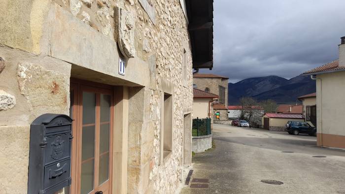 Etxebizitza hutsen jabeek %50eko errekargua ordaindu beharko dute Donemiliagan