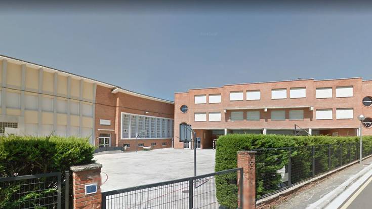 Kezka piztu da Gorbeialdean, eskola publikoetan egingo diren murrizketengatik