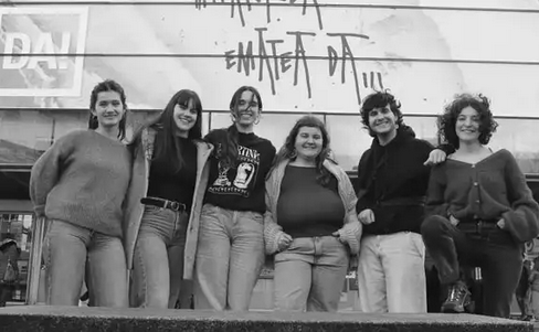 Literatura topaketa. 'Idazteaz beste: literatura bandak hizpide'