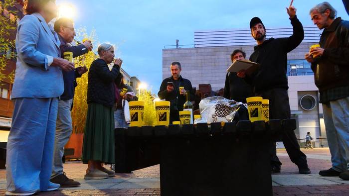 Janariarekin, erresistentzia berpizten