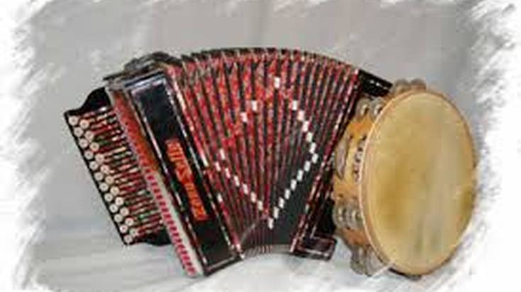 Trikipoteoa eta dantza plaza Santa Lucian